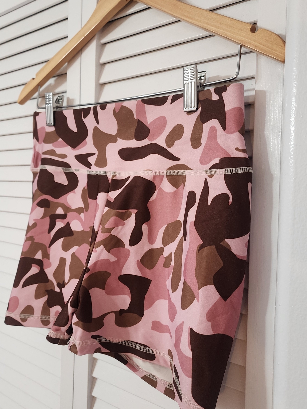 Pink & Brown Camo Srunch Butt Athletic Shorts- Large
